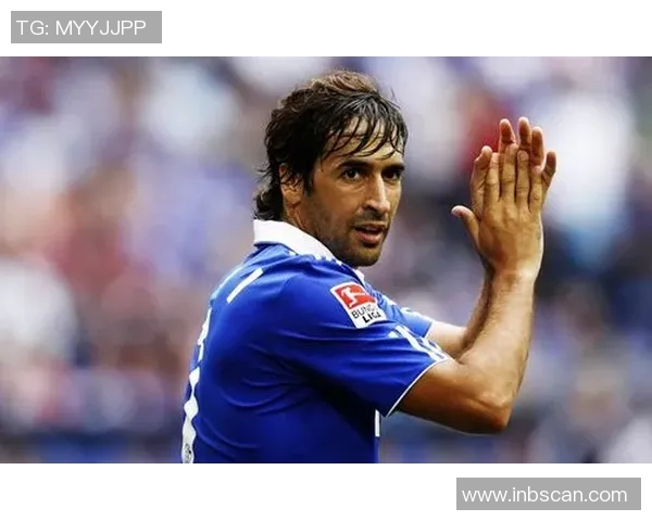 足球明星老司机的精彩瞬间与魅力风采全景展示图集